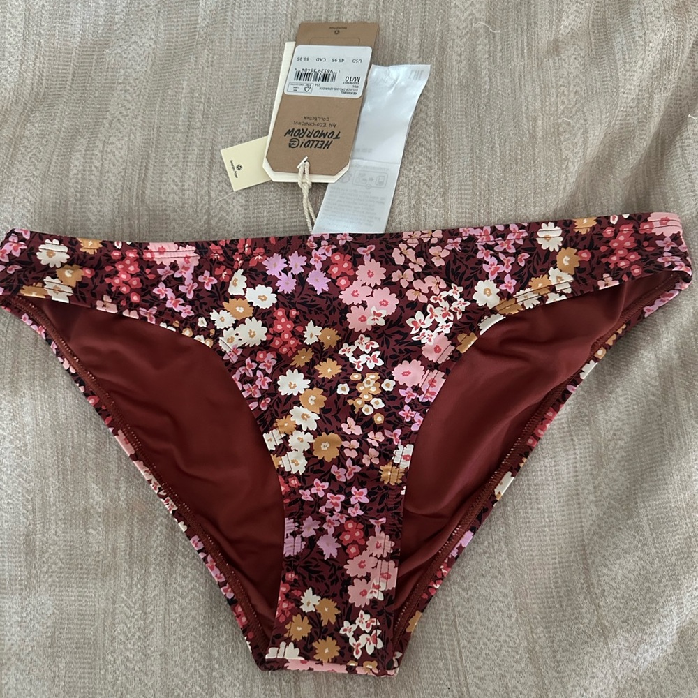 BNWT Billabong floral bikini